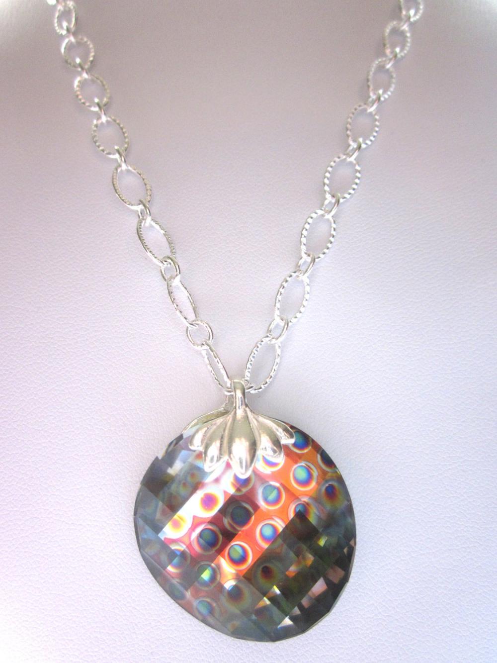 Necklace, Sparkling Swarovski Crystal Peacock Eye Faceted Twist Pendant